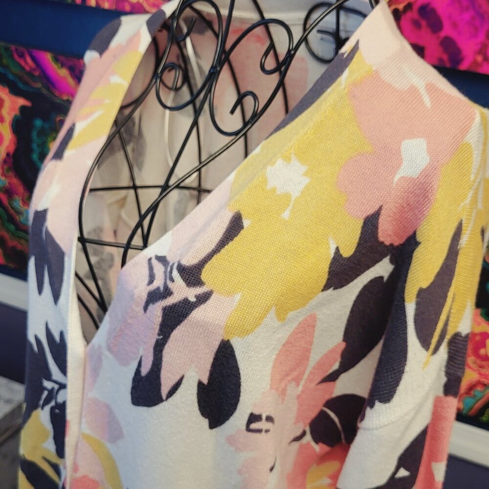 Croft and Barrow ~ Sz M ~ Floral Print Cardigan ~ NWT - Picture 3 of 10